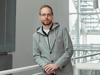 Porträt von Oliver Plümper