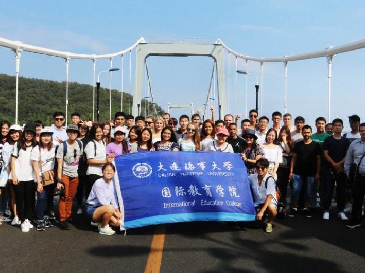 Dalian, Gruppe von Studierenden