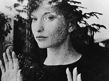 s/w Filmstill Frauenporträt (Maya Deren)