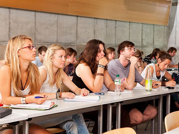 Studierende in einer Veranstaltung