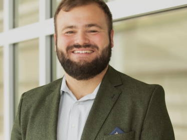 Sebastian Tideman-Frappart Sebastian Tideman-Frappart lächelnd