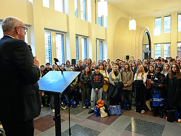 Bürgermeister Bovenschulte hält eine Rede anlässlich der Eröffnung der Uni Bremen in der City / Jura Fachbereich