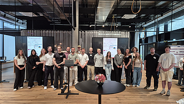 Empra 2025 Studierende vor Smartboards