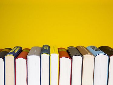 Bild mit Büchern