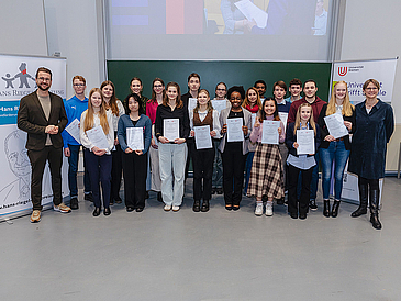 Schüler*innen beim Hans Riegel Fachpreis