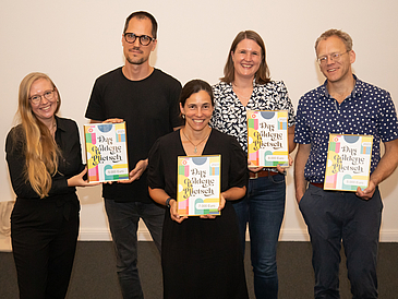 Die Gewinner:innen Julia Twachtmann, Bror Giesenbauer, Anna Förster, Detta Sophie Schütz, Guido Schmiemann (v.l.)