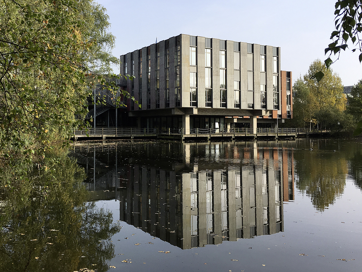 Die Akademie für Weiterbildung am Mensasee